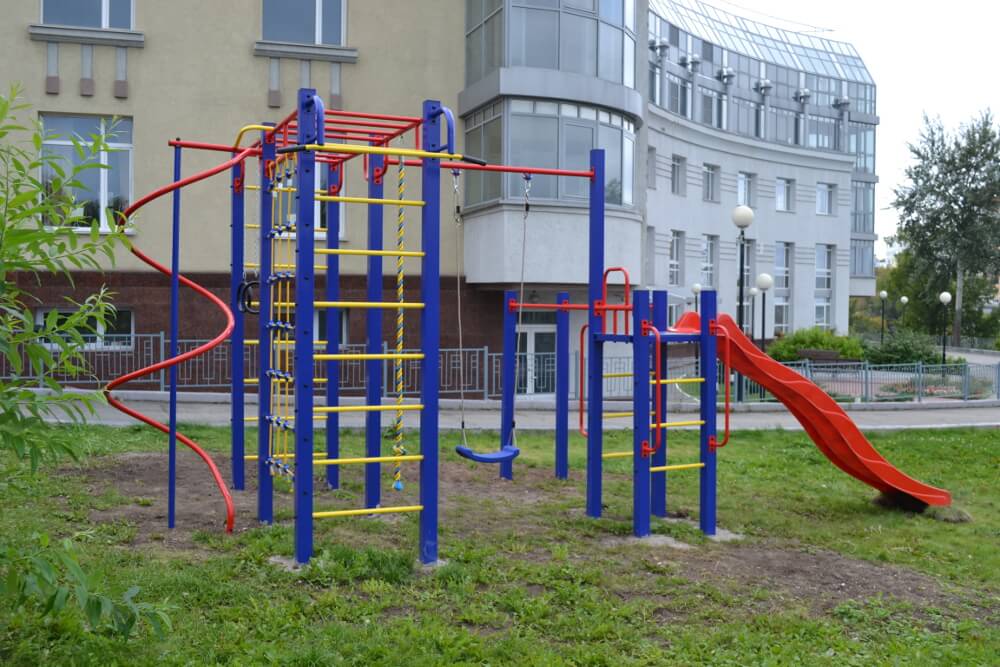 Детские площадки Домики Спортивные комплексы украинского производства